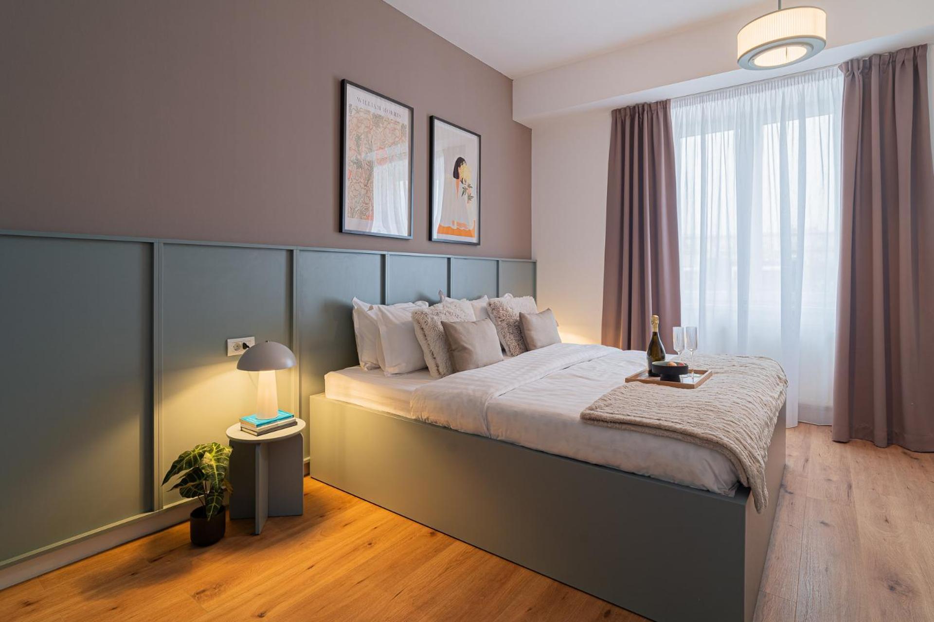 Loggia & Luxe 5Br Penthouse In Universitatii Area Bukarest Eksteriør billede