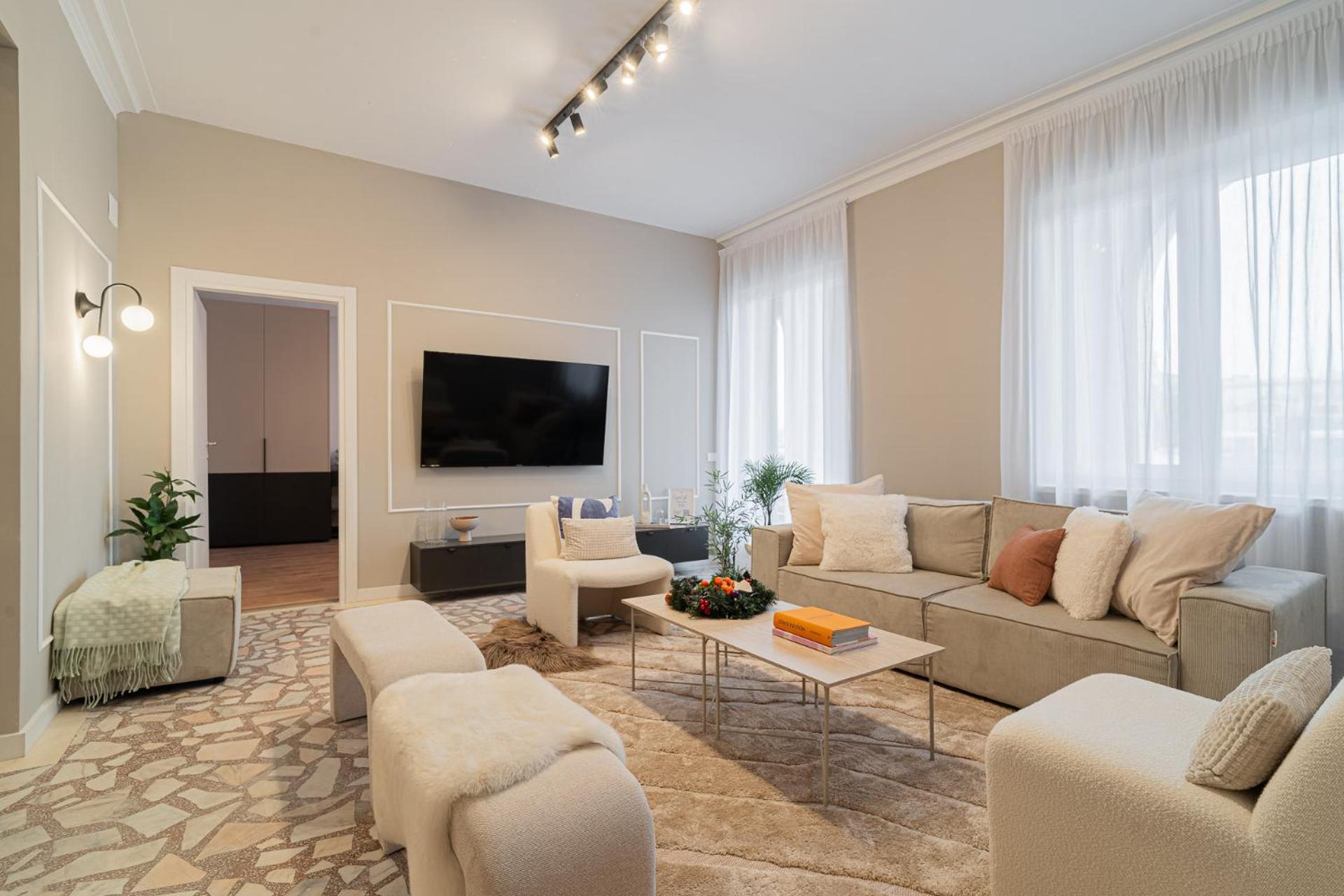 Loggia & Luxe 5Br Penthouse In Universitatii Area Bukarest Eksteriør billede